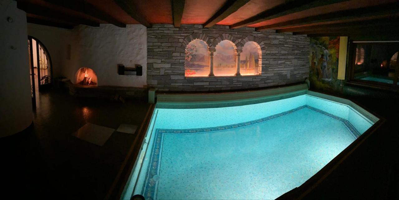 Schwarzwald-villa Mit Indoor-pool Ferienhaus *